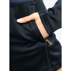 Bluza trekkingowa damska Fjallraven Abisko Trail Fleece. Niebieskie bluzy damskie Fjällräven, s, bez wzorów, bez ramiączek, bez kaptura. Za 545.99 zł.