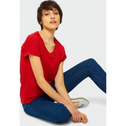Luźny top. Topy damskie Greenpoint, bez wzorów, z elastanu, bez kołnierzyka, bez ramiączek. Za 24.99 zł.