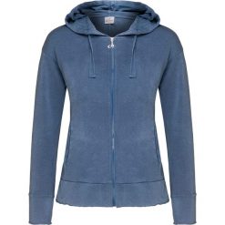 Bluza DEHA EASY. Niebieskie bluzy damskie Deha, bez wzorów, z dzianiny, bez ramiączek, z kapturem. W wyprzedaży za 165.00 zł.