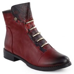 Botki damskie kroko bordowe Jezzi ASA62-16. Czerwone botki damskie Jezzi, bez wzorów, ze skóry ekologicznej, bez obcasa, bez zapięcia. Za 179.99 zł.