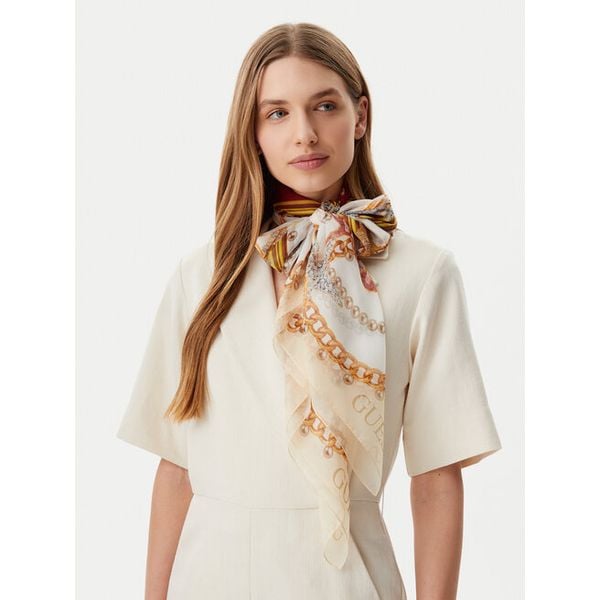 Szal Guess. Szaliki damskie Guess, z aplikacjami. Za 269.99 zł.