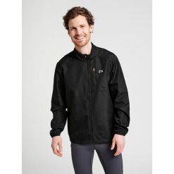 Kurtka dresowa Newline Performance. Czarne kurtki męskie Newline, m, bez wzorów, z dresówki, sportowe, bez kaptura. Za 468.00 zł.