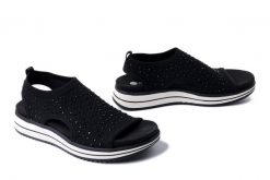 RIEKER REMONTE D1J55-00 black, sandały damskie. Czarne sandały damskie Rieker Remonte, bez wzorów, bez obcasa, na koturnie, bez zapięcia. Za 244.93 zł.
