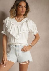 Biała Bluzka z Wiskozą Ozdobiona Falbankami Fadelena. Białe bluzki damskie Renee, bez wzorów, z jeansu, bez kołnierzyka, bez ramiączek. Za 59.99 zł.