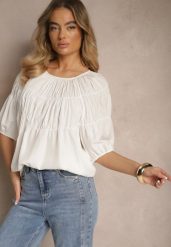 Biała Bluzka z Wiskozą o Fasonie Oversize z Gumkami w Ramionach Alirona. Białe bluzki damskie Renee, bez wzorów, z wiskozy, eleganckie, bez kołnierzyka, bez ramiączek. Za 44.99 zł.