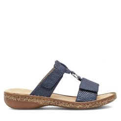 Klapki Rieker. Niebieskie klapki damskie Rieker, bez wzorów, bez obcasa, bez zapięcia. Za 279.99 zł.