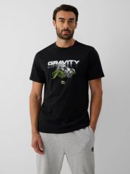 4F T-shirt regular z nadrukiem męski - czarny L. Czarne t-shirty męskie 4F, l, bez wzorów, z bawełny, bez kołnierzyka, bez ramiączek. Za 79.99 zł.