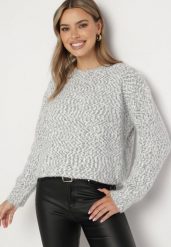 Czarny Klasyczny Sweter Oversize z Wiskozą Tarenta. Czarne swetry nierozpinane damskie Born2be, na zimę, m, bez wzorów, z wiskozy, klasyczne, bez kołnierzyka, bez ramiączek. Za 64.99 zł.