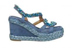 Sandały Laura Vita Marieo 13 Bleu 202076, Niebieski, Skóra ekologiczna - 40. Niebieskie sandały damskie Laura Vita, bez wzorów, z gumy, bez obcasa, na koturnie, bez zapięcia. W wyprzedaży za 224.10 zł.