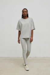 Legginsy z cienkiej prążkowanej dzianiny w kolorze GREY - HIPS LIGHT-XL. Szare legginsy damskie Marsala, bez wzorów, z bawełny. W wyprzedaży za 59.97 zł.