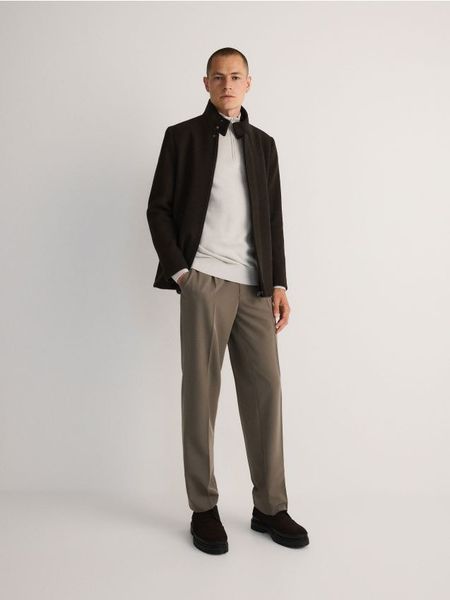 Kurtka z wełną - brązowy. Brązowe kurtki męskie Reserved, l, bez wzorów, z dzianiny, bez kaptura. W wyprzedaży za 79.99 zł.