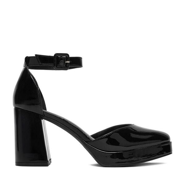 Czółenka JENNY. Czarne czółenka damskie Jenny, bez wzorów, bez obcasa, bez zapięcia. Za 159.99 zł.