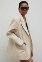 Marynarka z lnem oversize w kolorze IVORY LINEN - HARLEY-S/M. Brązowe marynarki i żakiety damskie Marsala, bez wzorów, z bawełny, eleganckie, bez kołnierzyka, bez ramiączek. Za 459.90 zł.