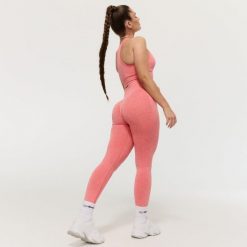 Legginsy damskie fitness bezszwowe z wysokim stanem koralowe FLO. Czerwone legginsy damskie GYMBEAM, s, bez wzorów, z elastanu, z podwyższonym stanem, do biegania. Za 110.90 zł.