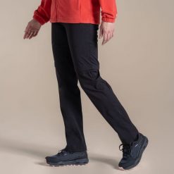 Spodnie damskie konwertowalne Craghoppers Kiwi Pro III. Czarne spodnie sportowe damskie Craghoppers, bez wzorów, sportowe, trekkingowe. Za 382.80 zł.