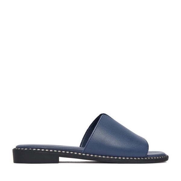 Klapki Lasocki. Niebieskie klapki damskie Lasocki, bez wzorów, bez obcasa, bez zapięcia. Za 139.99 zł.
