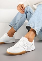 Białe Sneakersy Klasyczne Tenisówki Istia. Białe trampki i tenisówki damskie Renee, z aplikacjami, z jeansu, bez zapięcia. Za 79.99 zł.