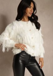 Jasnobeżowy Kardigan z Dzianiny z Wełną Imitującą Pióra z Perłowymi Guzikami Meviatta. Brązowe kardigany damskie Renee, bez wzorów, z dzianiny, glamour, bez kołnierzyka. Za 79.99 zł.