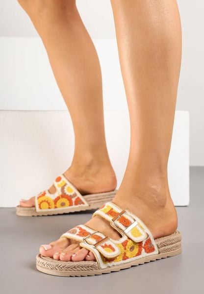 Pomarańczowe Klapki z Geometrycznym Motywem i Plecionką Setoriela. Brązowe klapki damskie Renee, bez wzorów, z jeansu, eleganckie, bez obcasa, na płaskiej podeszwie, bez zapięcia. Za 79.99 zł.