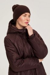 Czapka beanie brązowa. Brązowe czapki damskie MOODO, bez wzorów, z poliamidu. Za 39.99 zł.