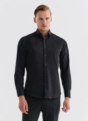 PAKO LORENTE – Koszula męska P000B-1X-002-C-S. Czarne koszule męskie Pako Lorente, m, bez wzorów, z bawełny, eleganckie, bez kołnierzyka, bez ramiączek. Za 359.99 zł.
