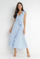 Jasnoniebieska Sukienka Mellothee. Niebieskie sukienki damskie Born2be, na imprezę, m, bez wzorów, z materiału, eleganckie, bez kołnierzyka, bez ramiączek, midi, kopertowe. Za 119.99 zł.
