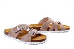 DR. BRINKMANN 700575-08 beige, klapki damskie. Brązowe klapki damskie Dr. Brinkmann, na lato, bez wzorów, bez obcasa, bez zapięcia. Za 219.90 zł.