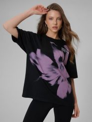 4F T-shirt loose z nadrukiem damski - czarny XL. Czarne t-shirty damskie 4F, xl, bez wzorów, z dzianiny, eleganckie, bez kołnierzyka, bez ramiączek. Za 69.99 zł.