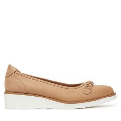 Baleriny Clara Barson. Brązowe balerinki damskie Clara Barson, bez wzorów, bez obcasa, bez zapięcia. Za 119.99 zł.