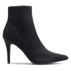 Botki Jenny Fairy. Czarne botki damskie Jenny Fairy, bez wzorów, bez obcasa, na szpilce, bez zapięcia. Za 99.99 zł.