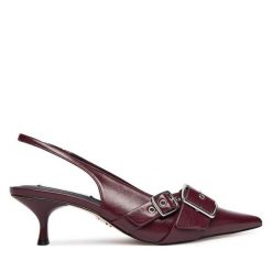 Czółenka Steve Madden. Czerwone czółenka damskie Steve Madden, bez wzorów, bez obcasa, bez zapięcia. Za 419.99 zł.