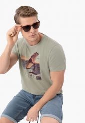 T-shirt z nadrukiem T-FOIL. T-shirty męskie Volcano, l, bez wzorów, z bawełny, bez kołnierzyka, bez ramiączek. Za 59.99 zł.