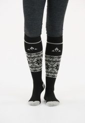 Skarpetki narciarskie Whistler Lorpen. Czarne skarpetki damskie Whistler, bez wzorów, z elastanu. Za 44.99 zł.