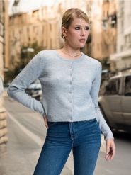 Kardigan - szary. Szare kardigany damskie Sinsay, l, bez wzorów, bez kołnierzyka. W wyprzedaży za 24.99 zł.