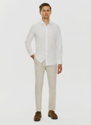 PAKO LORENTE – Biała koszula z długimi rękawami w mikrowzór P24SF-1X-023-B-S -Pako Lorente. Białe koszule męskie Pako Lorente, l, bez wzorów, z elastanu, bez kołnierzyka, bez ramiączek. Za 89.99 zł.