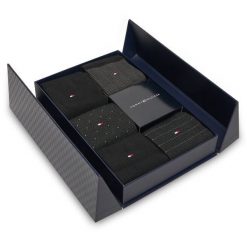 Skarpety długie Tommy Hilfiger. Czarne skarpety męskie Tommy Hilfiger, bez wzorów. Za 149.99 zł.