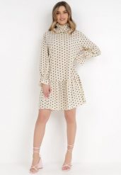 Jasnobeżowa Sukienka Nikathe. Brązowe sukienki damskie Born2be, m, z aplikacjami, z tkaniny, bez kołnierzyka, bez ramiączek, mini. Za 54.99 zł.