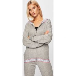 Emporio Armani - Bluza. Szare bluzy damskie Emporio Armani, l, bez wzorów, z bawełny, bez ramiączek, z kapturem. W wyprzedaży za 399.90 zł.