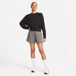 Spodnie sportowe damskie Nike Park 20 Short. Białe obuwie sportowe damskie Nike, bez wzorów, bez zapięcia, na fitness i siłownię. Za 170.30 zł.