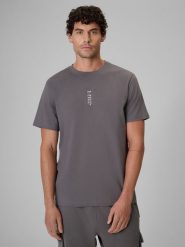4F T-shirt regular z nadrukiem męski - szary M. Szare koszulki sportowe męskie 4F, m, z aplikacjami, z bawełny, bez ramiączek. Za 69.99 zł.