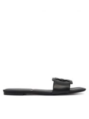 Calvin Klein Klapki Square Flat Sandal Emblem HW0HW03128 Czarny. Czarne klapki damskie Calvin Klein, bez wzorów, ze skóry, bez obcasa, bez zapięcia. Za 409.99 zł.