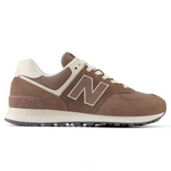 Buty damskie New Balance WL574RTS – brązowe. Brązowe obuwie sportowe damskie New Balance, bez wzorów, ze skóry, bez zapięcia. Za 499.99 zł.
