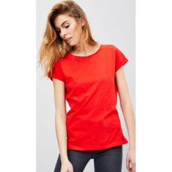 Bluzka basic. Bluzki damskie MOODO, l, bez wzorów, bez kołnierzyka, bez ramiączek. Za 9.99 zł.