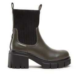 Botki DeeZee. Brązowe botki damskie DeeZee, bez wzorów, bez obcasa, na słupku, bez zapięcia. Za 179.99 zł.