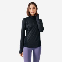 Bluza do biegania damska Kiprun Run 100 Dry. Czarne bluzy damskie KIPRUN, s, bez wzorów, z bawełny, sportowe, bez ramiączek, bez kaptura. W wyprzedaży za 59.99 zł.