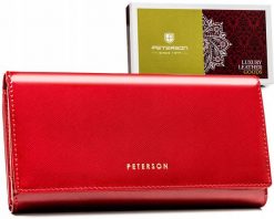 Portfel skórzany Peterson PTN 42100-SAF czerwony. Czerwone portfele damskie Peterson, z lakierowanej skóry. Za 137.99 zł.