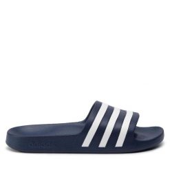 Klapki adidas. Niebieskie klapki damskie Adidas, bez wzorów, sportowe, bez obcasa, bez zapięcia. Za 89.99 zł.