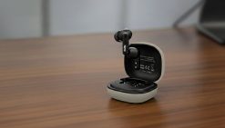 Słuchawki Bluetooth TWS BMW Leather Metal Logo ENC taupe. Słuchawki bezprzewodowe BMW. Za 142.38 zł.