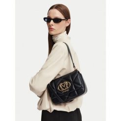 Torebka LOVE MOSCHINO. Czarne listonoszki damskie Love Moschino, bez wzorów, bez dodatków. Za 1,009.00 zł.