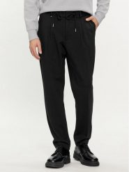 Boss Spodnie materiałowe C-Perin-J-RDS-233 50509536 Czarny Relaxed Fit. Czarne spodnie materiałowe męskie Boss, bez wzorów, z materiału. Za 999.99 zł.